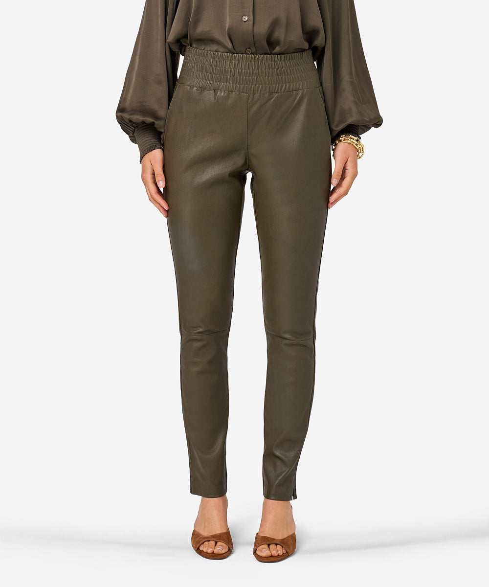 Colette | Dark Utility
