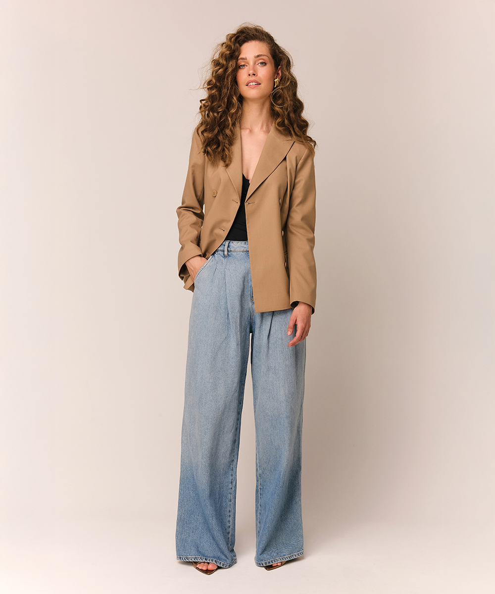 Jiya | Dark Sandstone