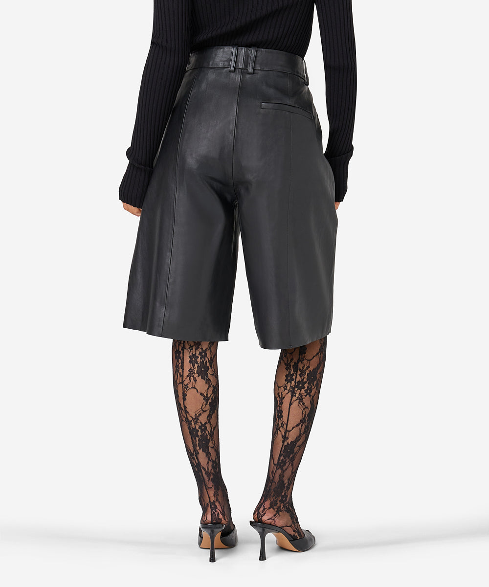 Parion | Black