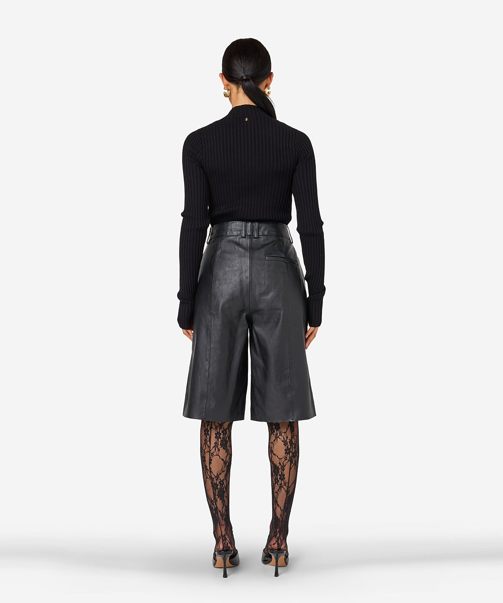Parion | Black
