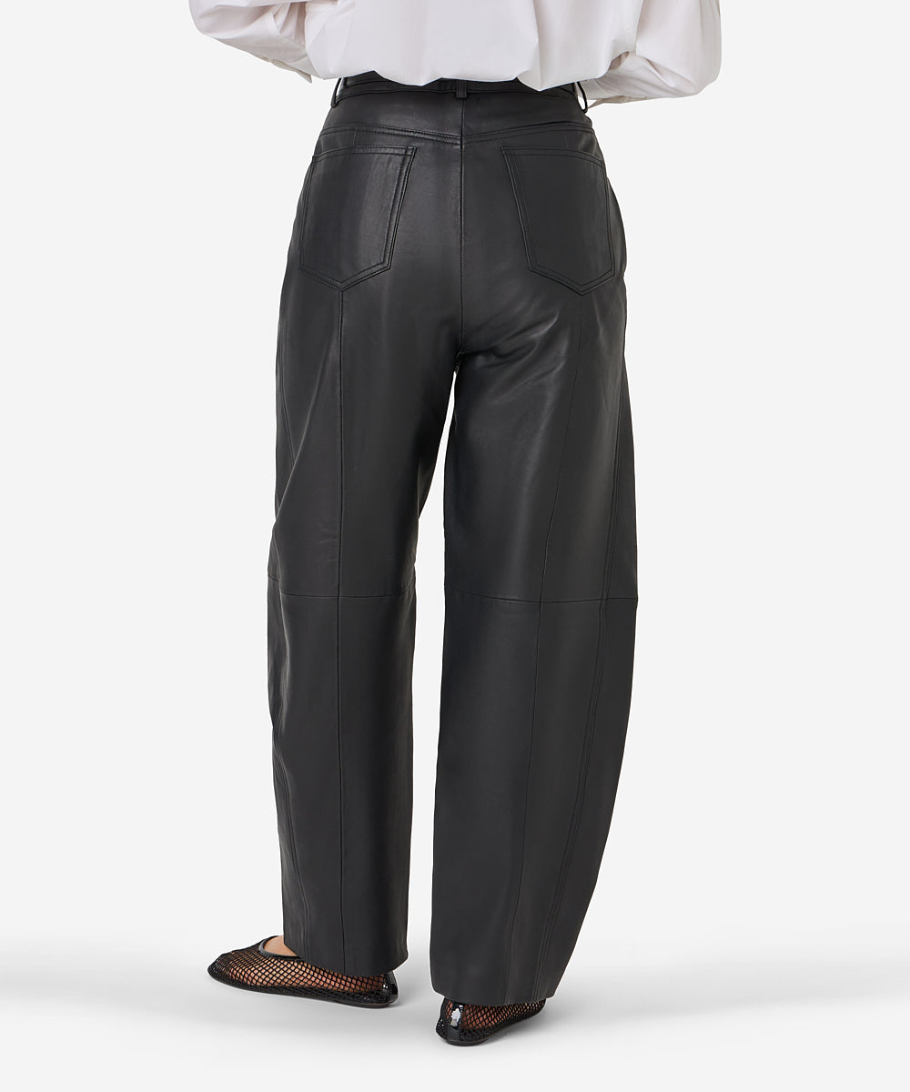 Parla | Black