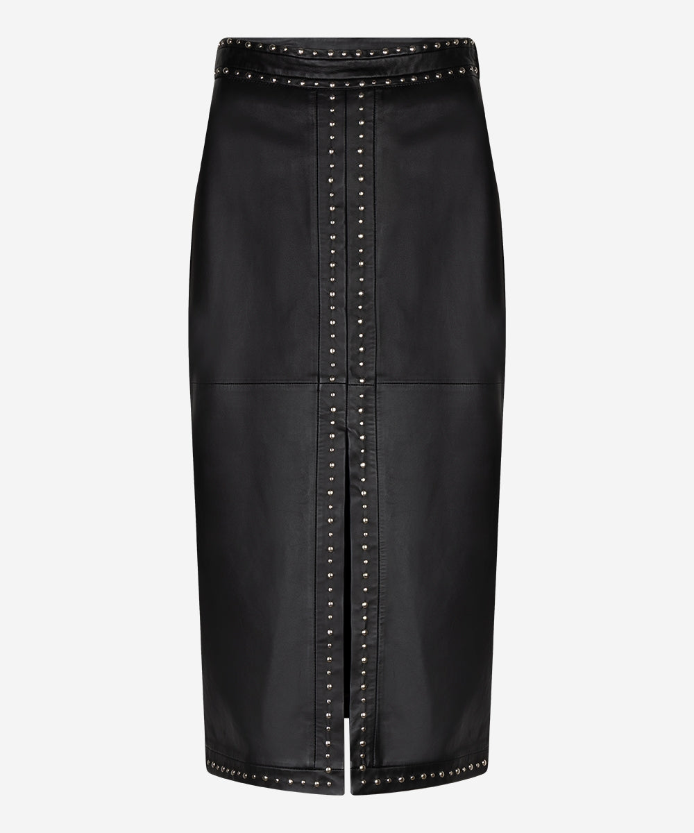 Saffron Studs | Black