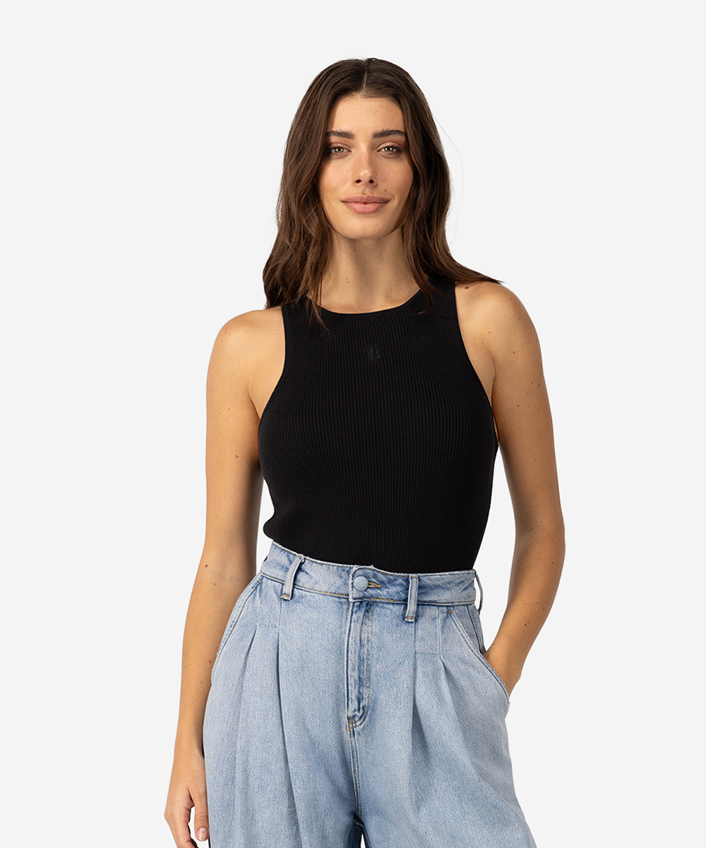 Tamora | Black