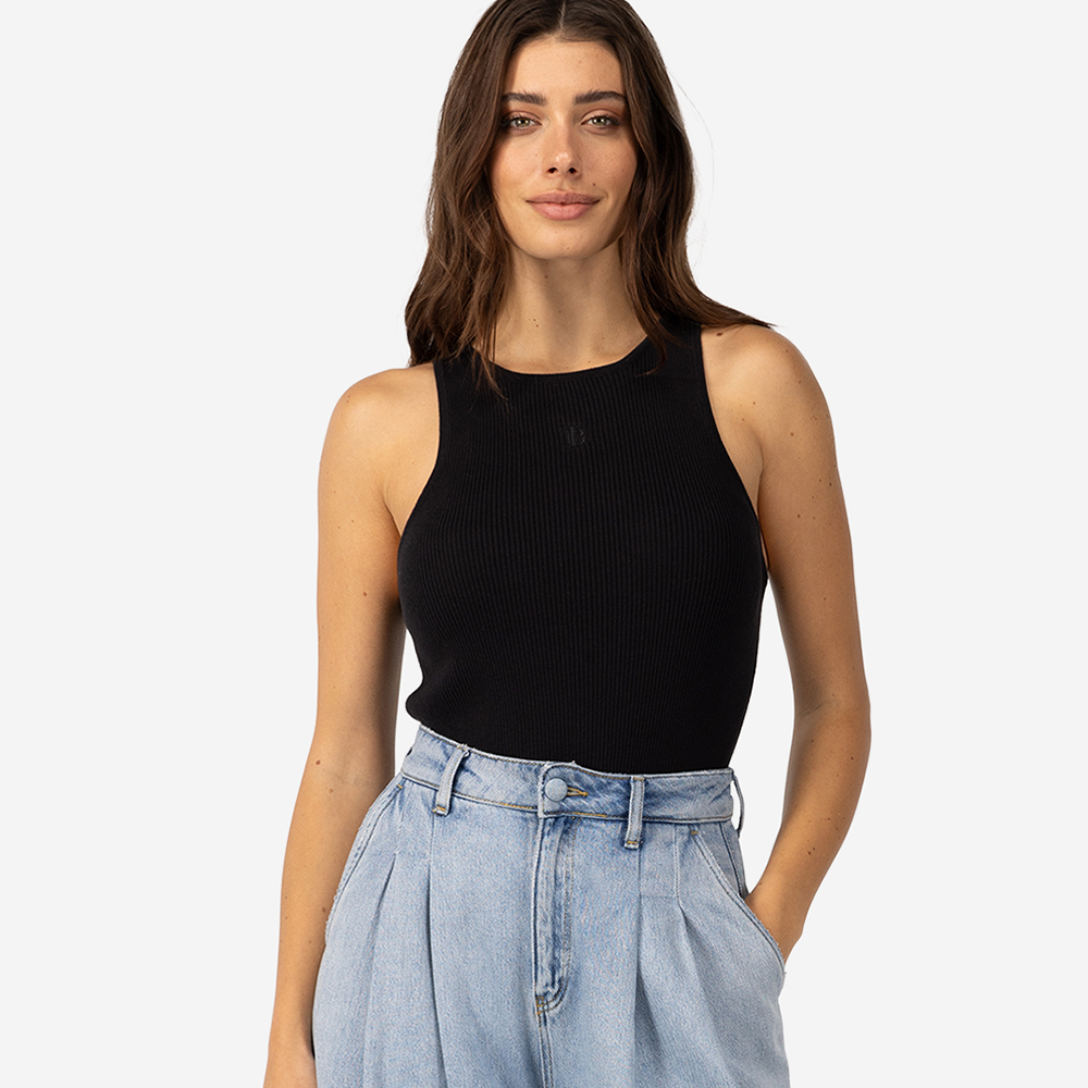 Tamora | Black