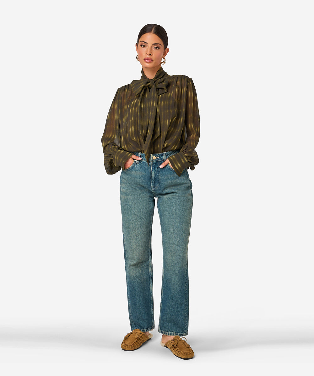 Tifani Print | Blurred Trail